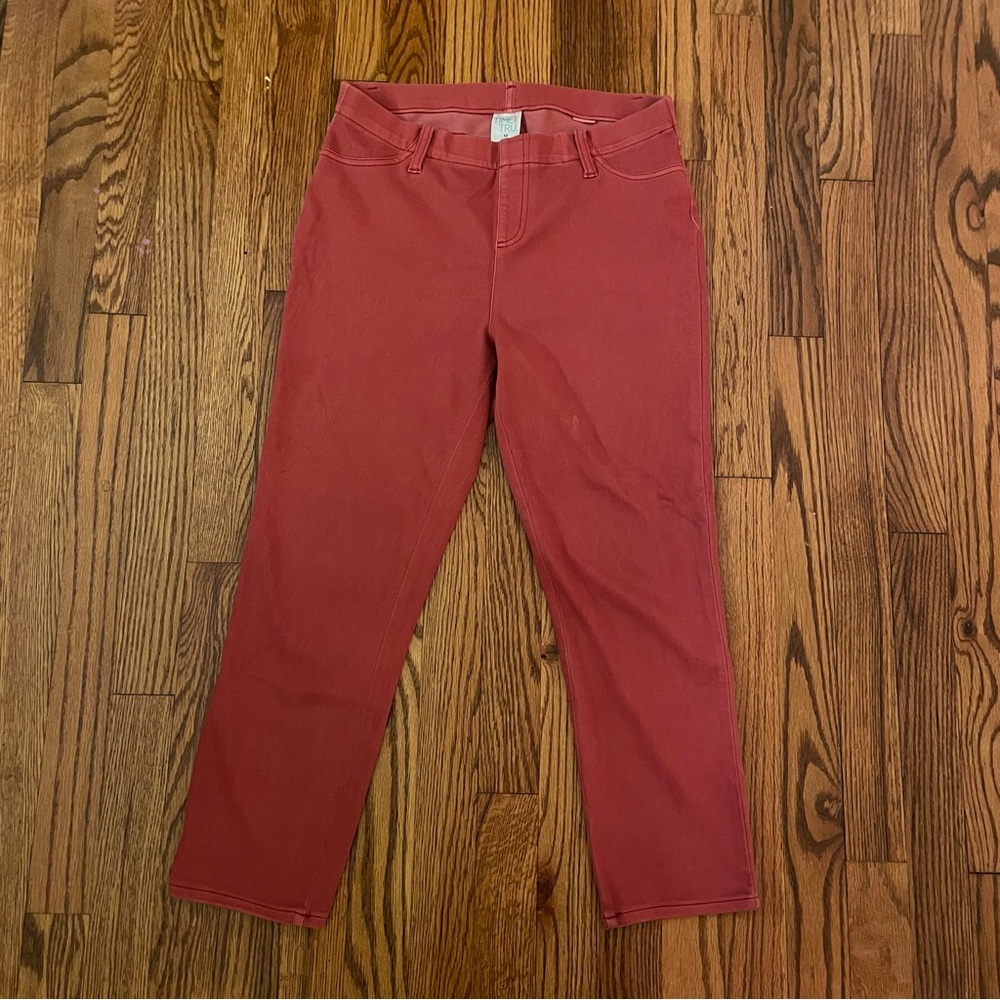 Thrifted Size Medium Red Capris